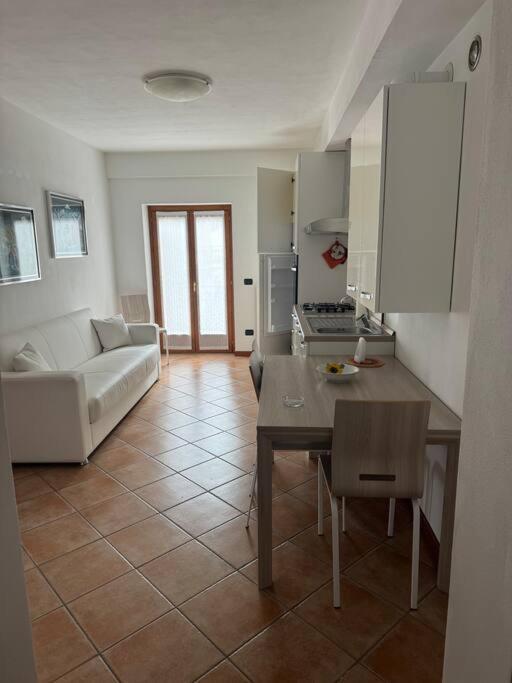 Suite Panoramica Casa Vacanza Di Alex G Oltre il Colle Exterior photo